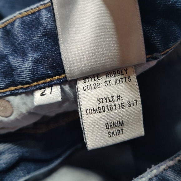 TULAROSA AUBREY Women Size 27 St. Kitts Blue Denim 14"  Fringe Mini Skirt - Picture 8 of 12